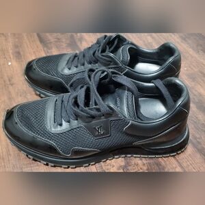 Louis Vuitton Run Away Sneakers women sz9.5